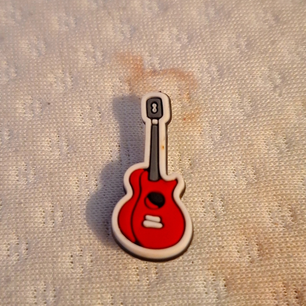 A crock charm.